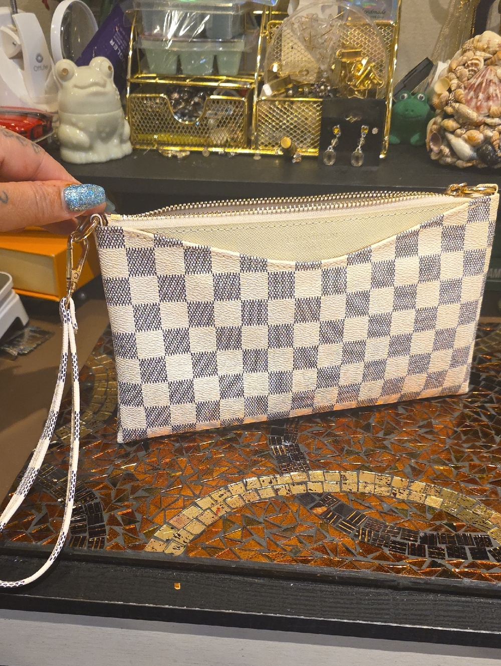 Cream & Blue Check Zip Wristlet Clutch